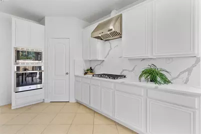 10039 Briarpark Trail Lane, Houston, TX 77064 - Photo 6