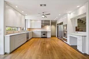 3635 Overbrook Ln, Houston, TX 77027 - Photo 6