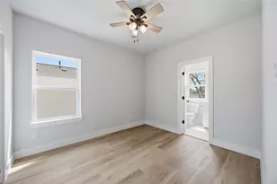 10610 Ashville Dr, Houston, TX 77051 - Photo 16