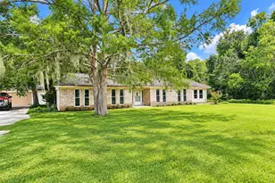 132 Otter Trail, Lake Jackson, TX 77566 - Photo 1