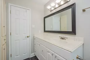 13859 Hollowgreen Dr, Houston, TX 77082 - Photo 32