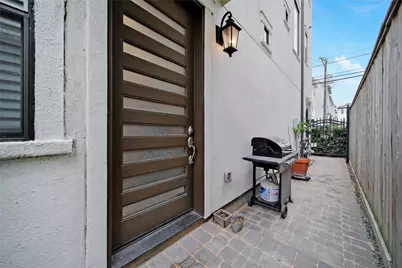 5703 Kansas Street, Houston, TX 77007 - Photo 2