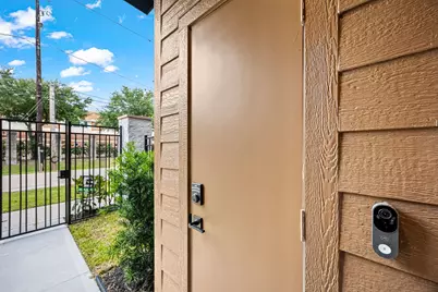 525 Hillwood Heights Drive, Houston, TX 77091 - Photo 36