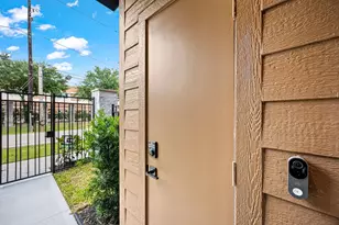 525 Hillwood Hts Dr, Houston, TX 77091 - Photo 36