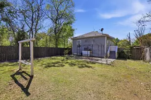 1110 N 5th St, Orange, TX 77630 - Photo 28