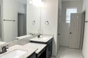 8656 Hollyoaks Creek Ln, Houston, TX 77063 - Photo 14