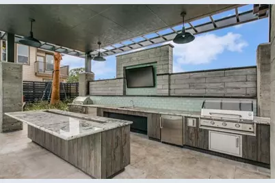 8656 Hollyoaks Creek Lane, Houston, TX 77063 - Photo 28