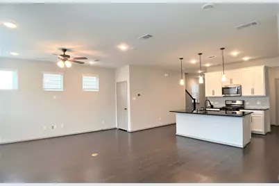 8656 Hollyoaks Creek Lane, Houston, TX 77063 - Photo 4