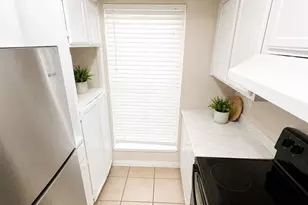 8714 Victorian Village Dr, Houston, TX 77071 - Photo 6
