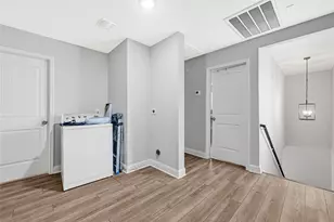 1300 Cypress St, Baytown, TX 77520 - Photo 14