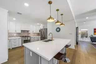 9306 Rosstown Way, Houston, TX 77080 - Photo 12