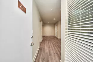2829 Timmons Ln, Houston, TX 77027 - Photo 2