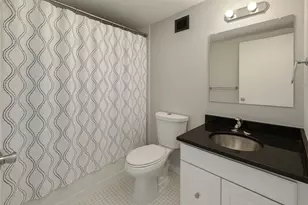 7510 Hornwood Dr, Houston, TX 77036 - Photo 8