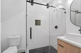 1003 Kern St, Houston, TX 77009 - Photo 6