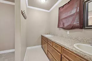 2323 Ave A, Nederland, TX 77627 - Photo 14