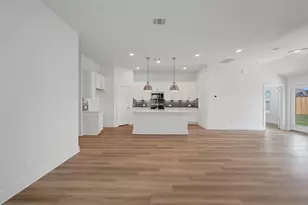 16827 Zavala Wy, Montgomery, TX 77316 - Photo 4