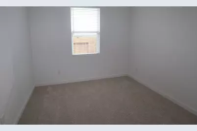 7826 Jade Crest Drive, Angleton, TX 77515 - Photo 10