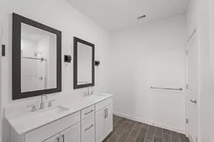7826 Jade Crst Dr, Angleton, TX 77515 - Photo 22