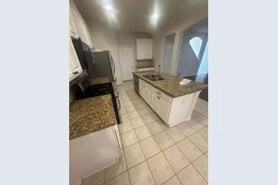 127 W Burberry Circle, Conroe, TX 77384 - Photo 6