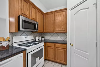 3623 Fallen Palms Court, Houston, TX 77042 - Photo 8