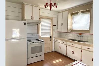 3326 Triplett Street, Bacliff, TX 77518 - Photo 2