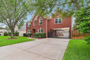 23921 Dorrington Estates Ln, Conroe, TX 77385 - Photo 2