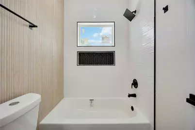 2118 Des Chaumes Street, Houston, TX 77026 - Photo 28