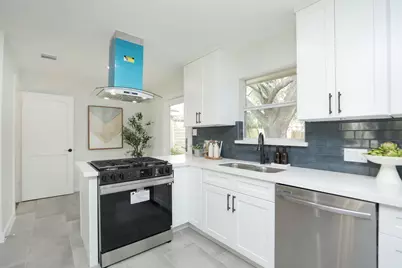 8003 Greenbush Street, Houston, TX 77025 - Photo 16