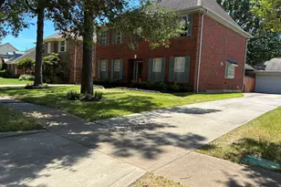 4635 Meadow Green Dr, Sugar Land, TX 77479 - Photo 4