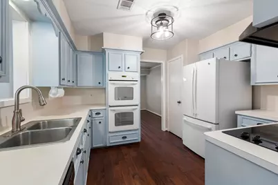 11510 Timberwild Street, The Woodlands, TX 77380 - Photo 14