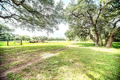 2133 Co Rd 125, Edna, TX 77957 - Photo 36