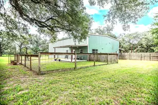 2133 Co Rd 125, Edna, TX 77957 - Photo 1