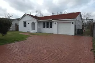 4607 Englewood St, Houston, TX 77026 - Photo 2