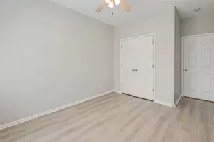 717 Cedarwood, Friendswood, TX 77546 - Photo 24