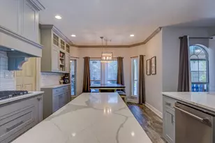 2402 Sarasota Dr, Friendswood, TX 77546 - Photo 14