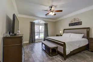 2402 Sarasota Dr, Friendswood, TX 77546 - Photo 20