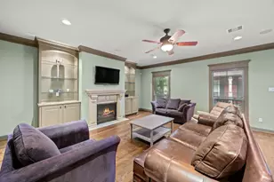 1106 W 18th St, Houston, TX 77008 - Photo 1