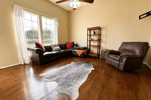 322 N Resident, Wharton, TX 77488 - Photo 8