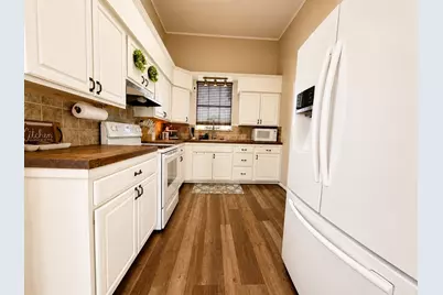 322 N Resident, Wharton, TX 77488 - Photo 4