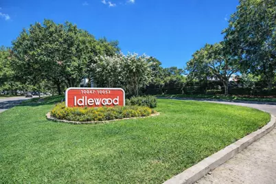 10049 Westpark Drive #111, Houston, TX 77042 - Photo 2