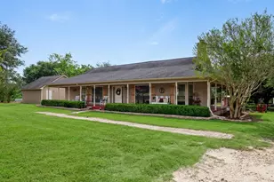 3722 W Hilltop Dr, Chappell Hill, TX 77426 - Photo 2