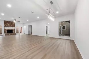 12903 Avenida Vaquero St, Houston, TX 77077 - Photo 10