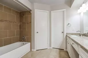 10015 Waving Fields Dr, Houston, TX 77064 - Photo 12