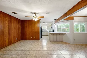 8110 Bob White Dr, Houston, TX 77074 - Photo 8