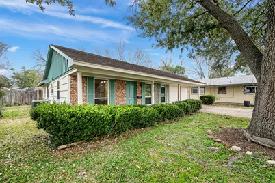 8110 Bob White Drive, Houston, TX 77074 - Photo 2