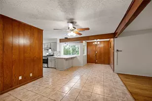 8110 Bob White Dr, Houston, TX 77074 - Photo 12