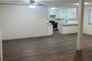 8223 Gulf Tree Ln, Houston, TX 77075 - Photo 2