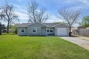 201 Inwood Ln, Highlands, TX 77562 - Photo 2