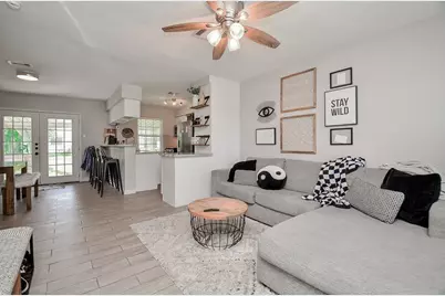 201 Inwood Lane, Highlands, TX 77562 - Photo 6