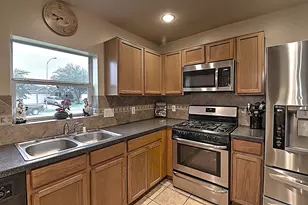 2227 Red Valley Dr, Houston, TX 77049 - Photo 8